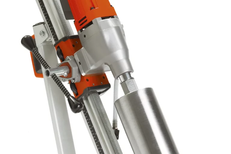 Husqvarna DMS 240 - close up view