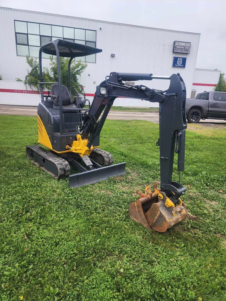 <span style="font-size: 0.7em; color: #b8b8b8">Buy the </span><br>John Deere 17D 2013 <br><span style="font-size: 0.7em; color: #b8b8b8"">Mini-Excavator in Ottawa