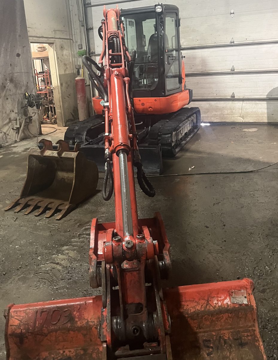 <span style="font-size: 0.6em; color: #b8b8b8">Achetez l'Excavatrice </span><br>Kubota KX057-4CA <br><span style="font-size: 0.6em; color: #b8b8b8"">à Ottawa